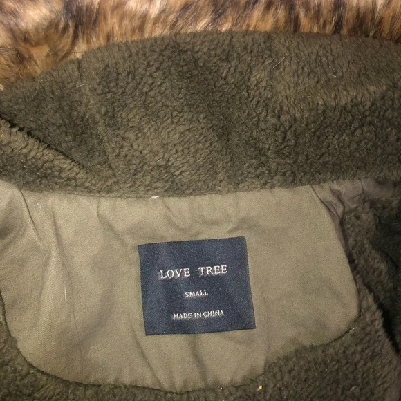 Love tree puffer jacket​​​​​​ - Picture 7 of 16